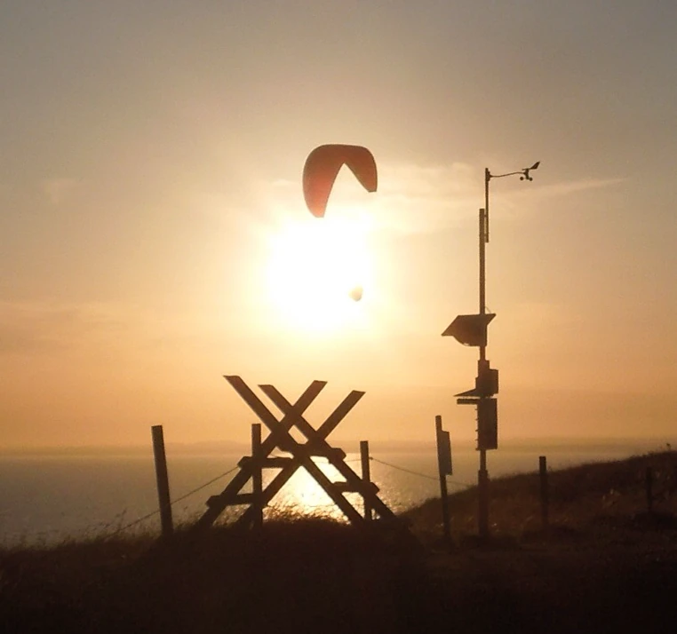 Soaring im Sonnenuntergang